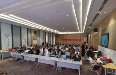 更为整个系列课程画上了的